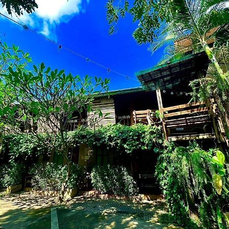 Huen Chang Puek Hotel Nan Exteriör bild
