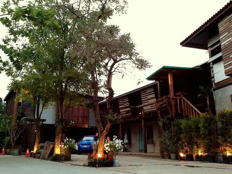 Huen Chang Puek Hotel Nan Exteriör bild